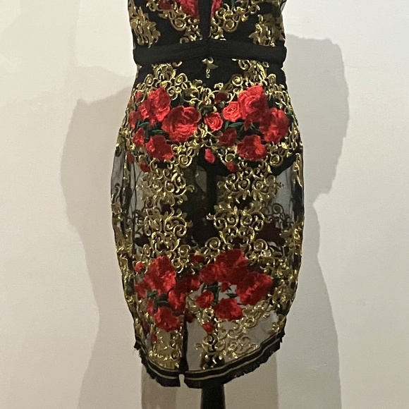 Wow, couture, red, black and gold lace dress - Picture 4 of 13